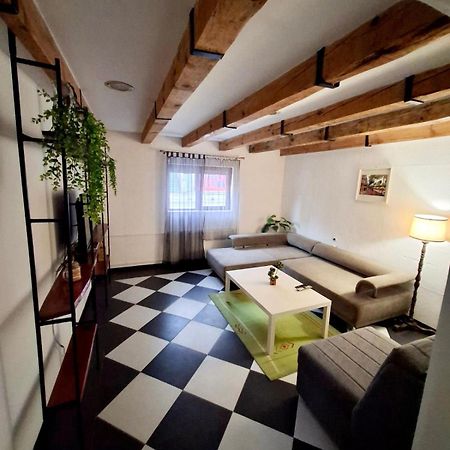 Downtown Apartment Ni 外观 照片