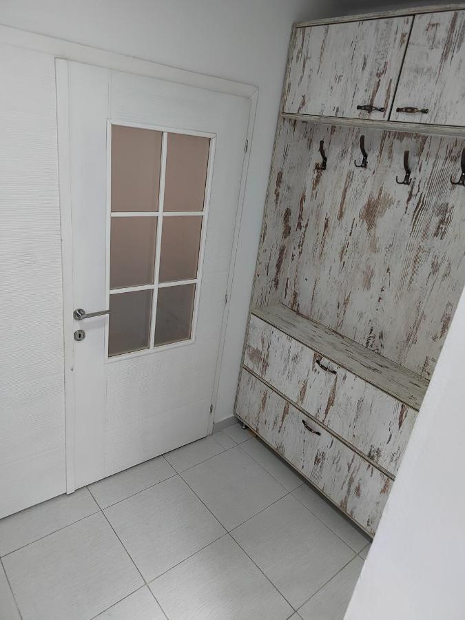 Downtown Apartment Ni 外观 照片