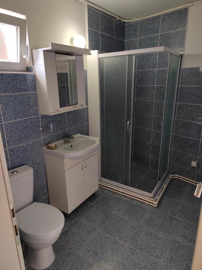Downtown Apartment Ni 外观 照片