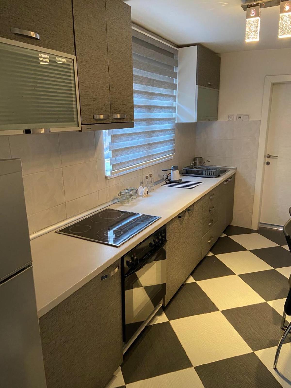 Downtown Apartment Ni 外观 照片