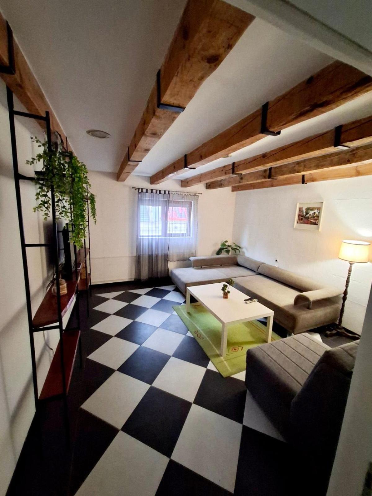 Downtown Apartment Ni 外观 照片